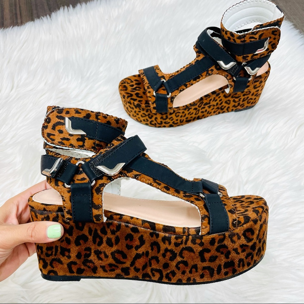Leopard platform velcro sandal - Picture 6 of 8